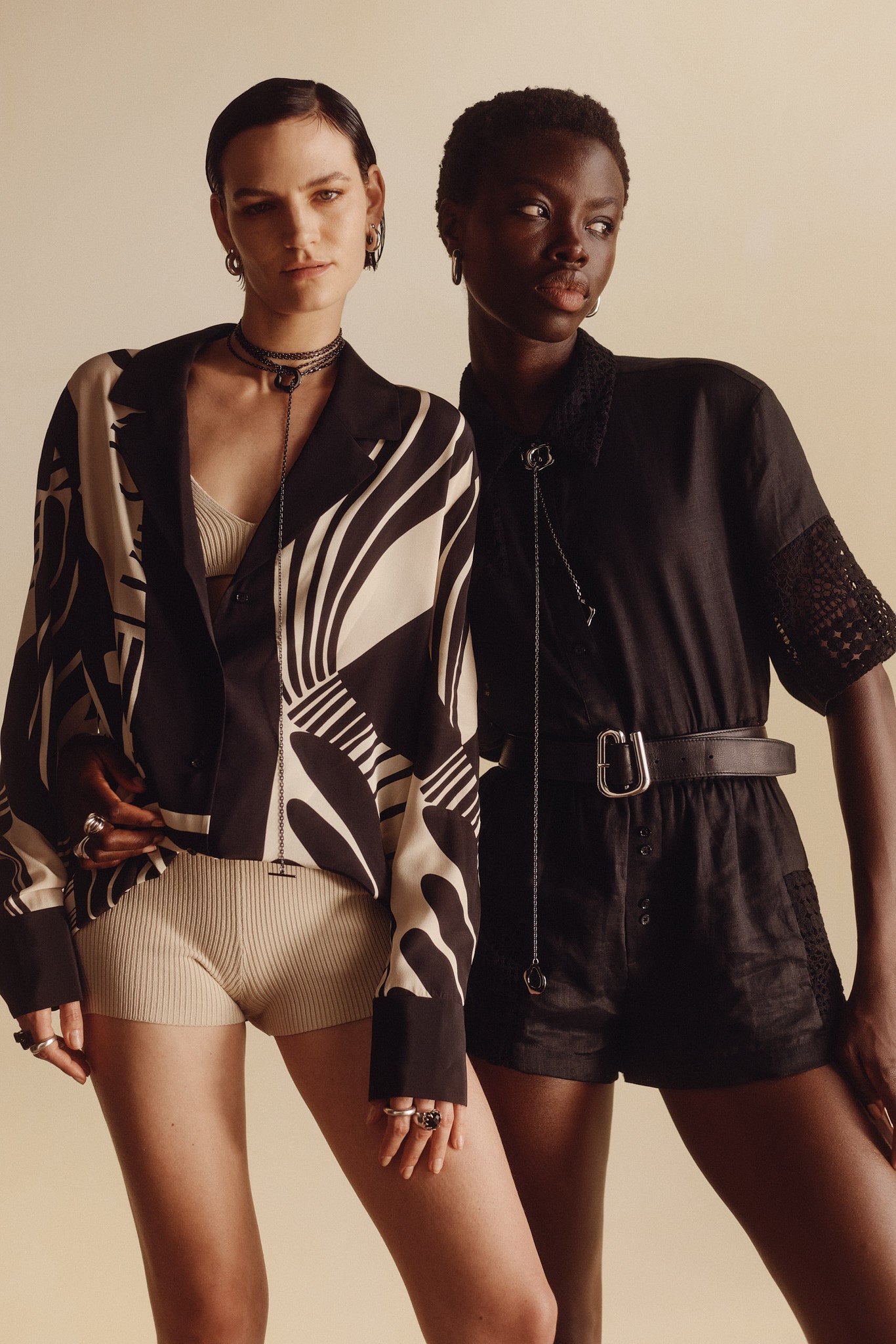 SIR the label Rayure Patchwork Short Black Crochet